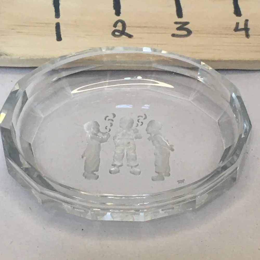 Heinrich Hoffman Dutch Boys Smoking Pipes Czech Intaglio Crystal Open Salt